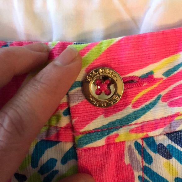 Lilly Pulitzer Callahan Short Size 0 EUC - Picture 4 of 4